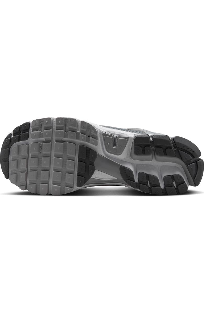Nike Zoom Vomero 5 Sneaker, Alternate, color, Wolf Grey/ White/ Silver