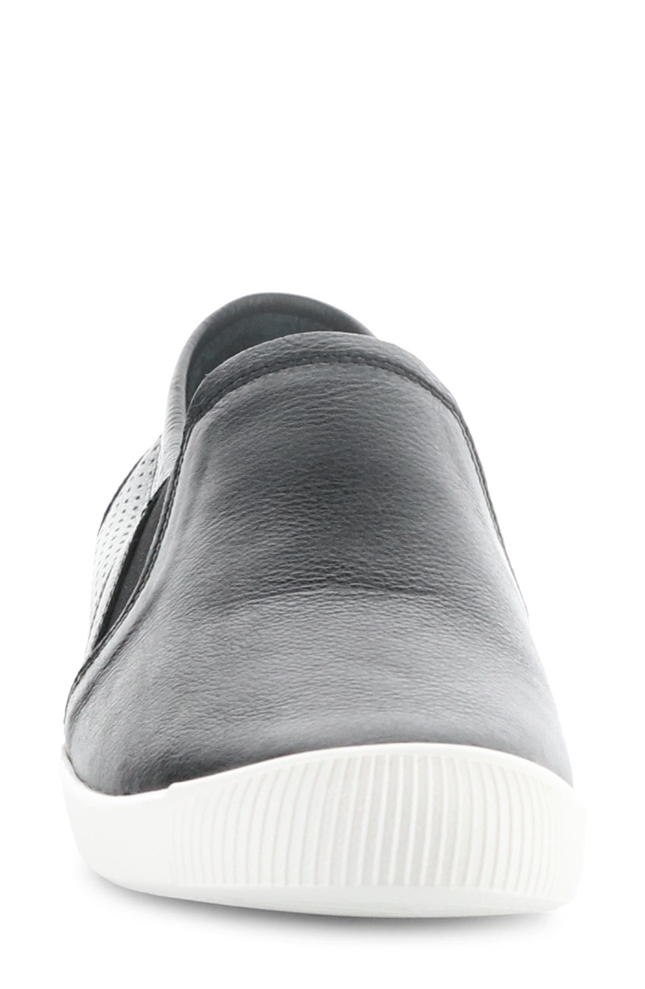 Softinos by Fly London Iloa Sneaker, Alternate, color, 008 Black Smooth Lea