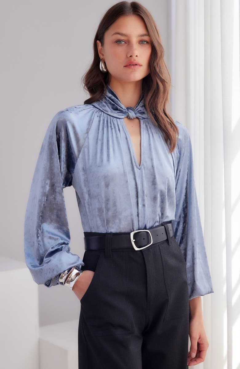 FIFTEEN TWENTY Alana Knot Detail Crushed Velvet Top, Alternate, color, Ice Blue