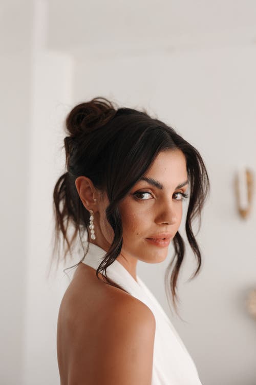 Untamed Petals Selena Pearl Drops In Gold