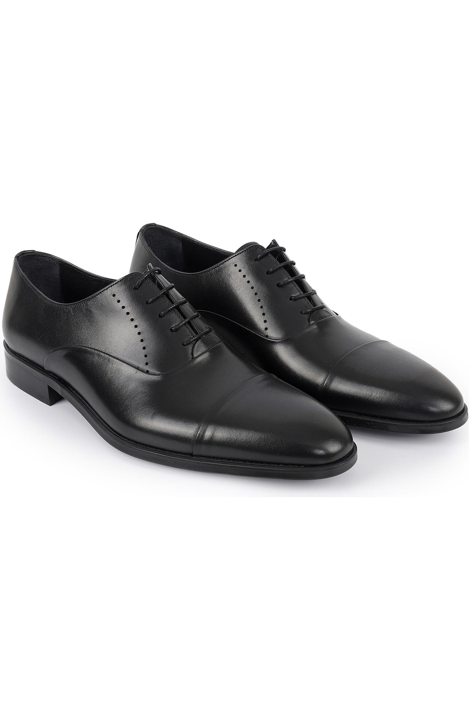 VELLAPAIS Dinero Perforated Oxford (Men) | Nordstromrack