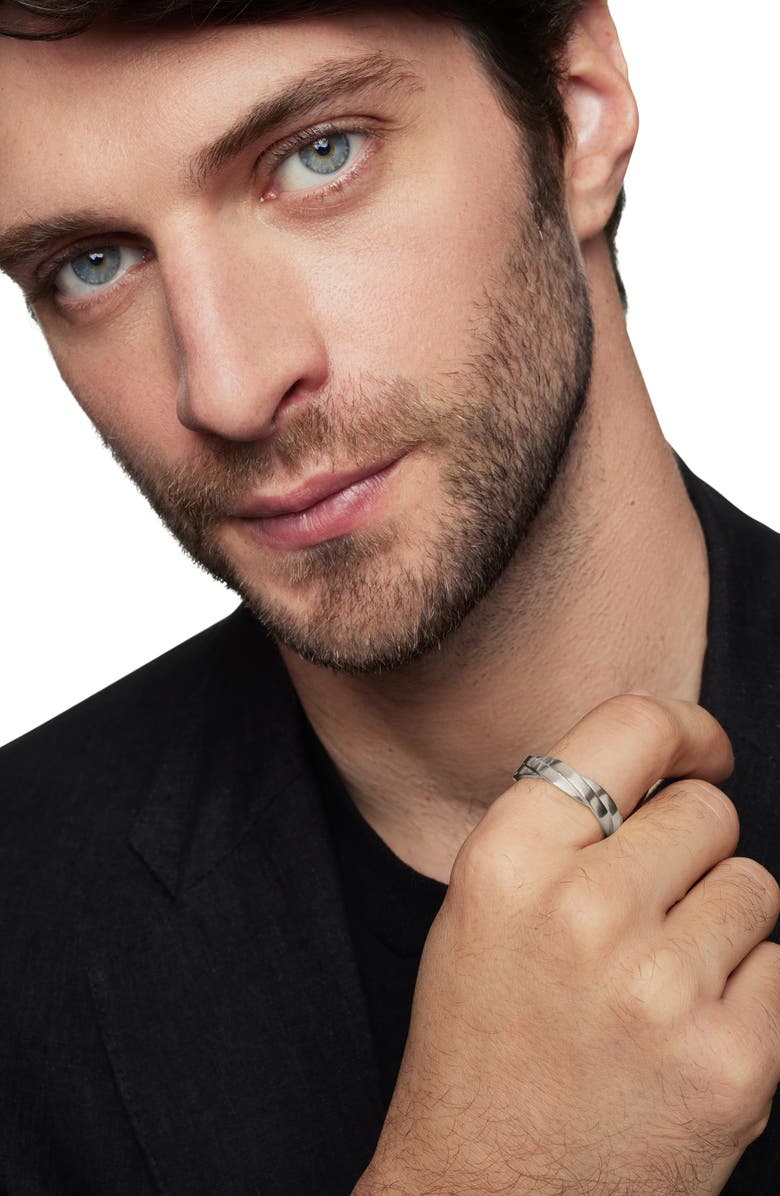 David Yurman Helios<sup>™</sup> Twisted Sterling Silver Band Ring in Sterling Silver, Alternate, color, Silver