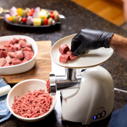 Maverick Deluxe 550 Watt Meat Grinder In White
