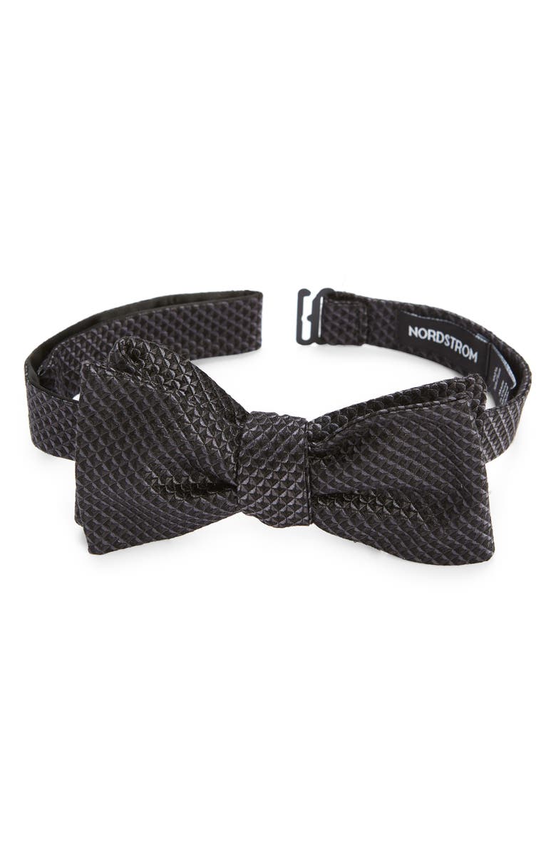Nordstrom Solid Silk Bow Tie, Main, color, Black