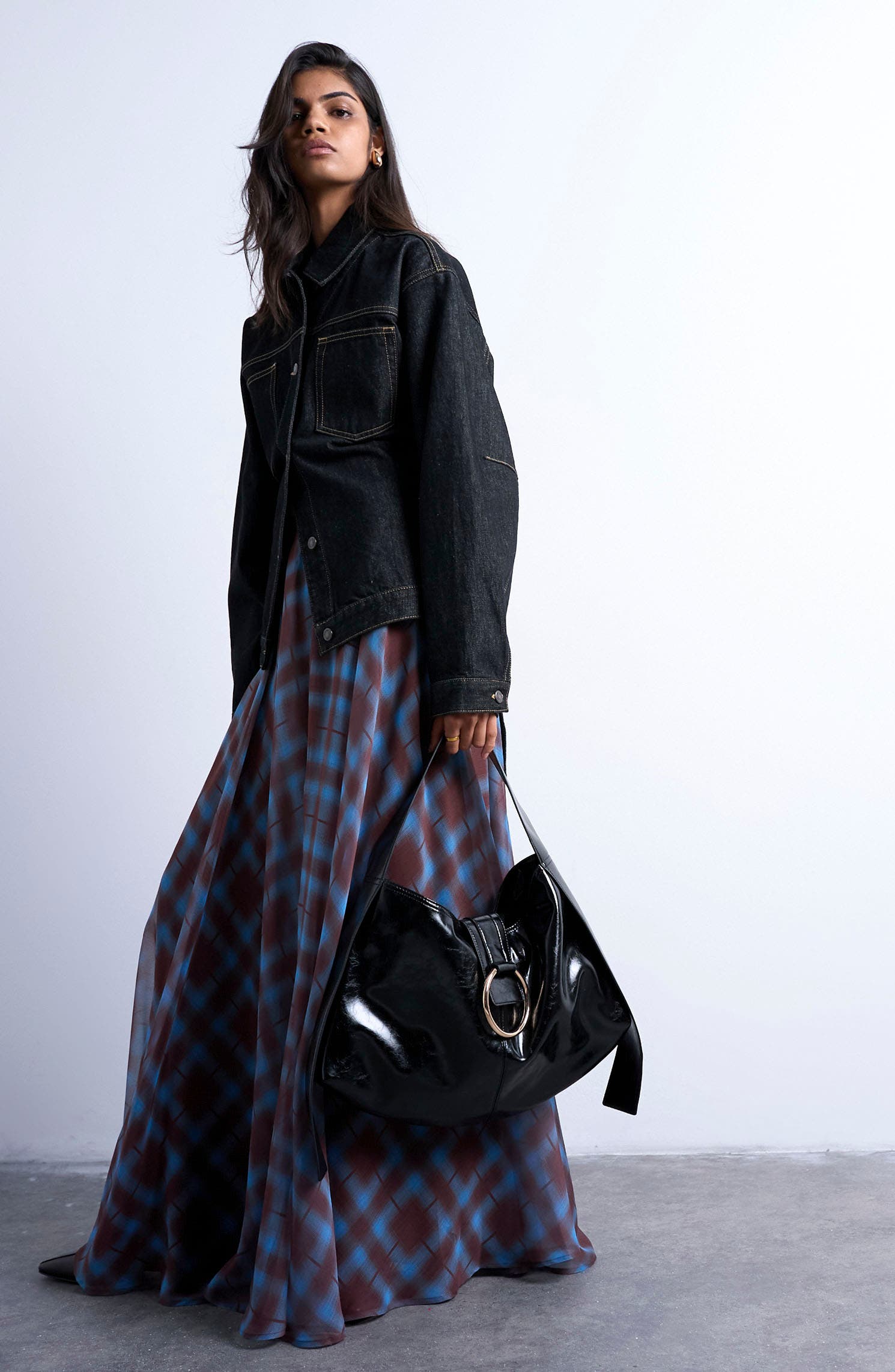 Topshop Saturn Hardware Shoulder Bag, Alternate, color, Black