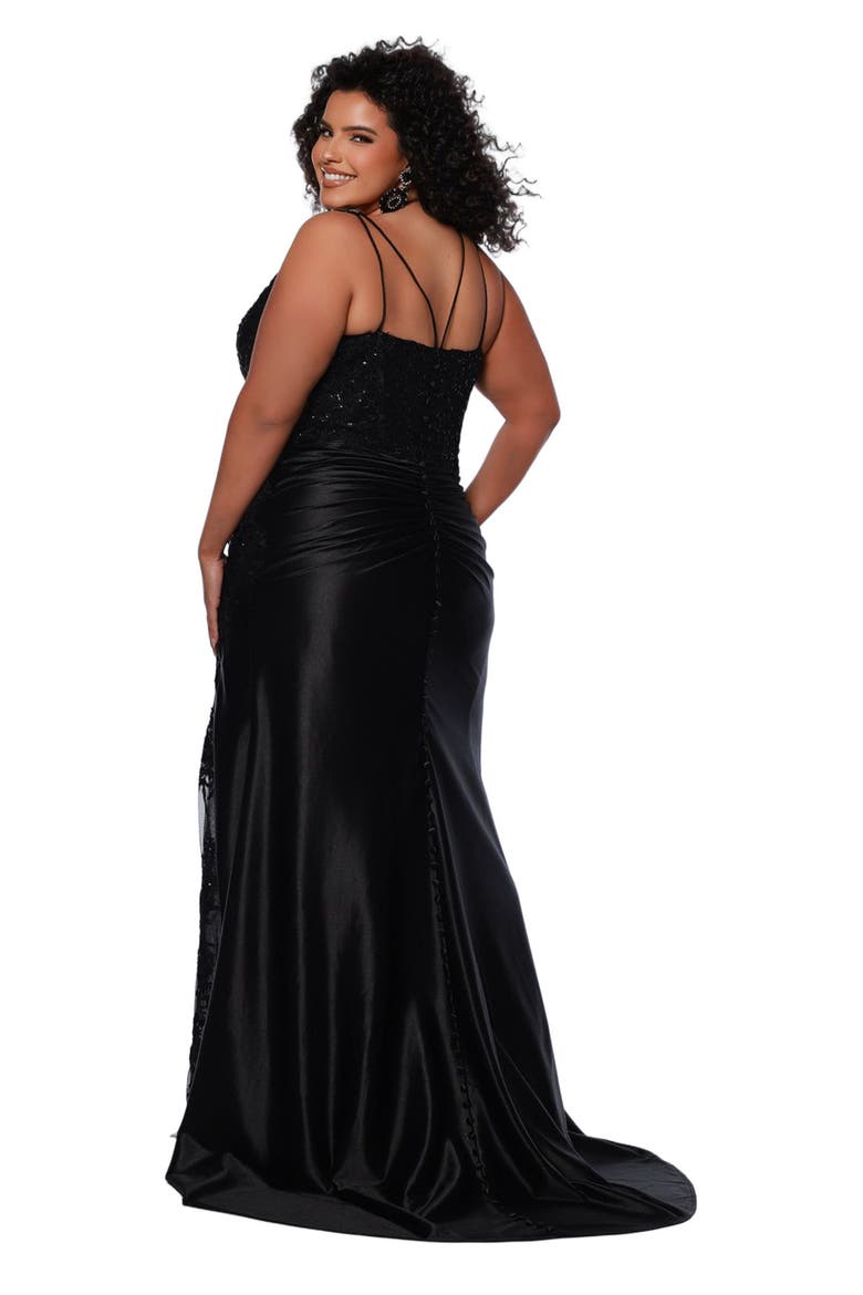 V-Neckline Slim Fitted Plus Size Formal Gown, Alternate, color, Onyx