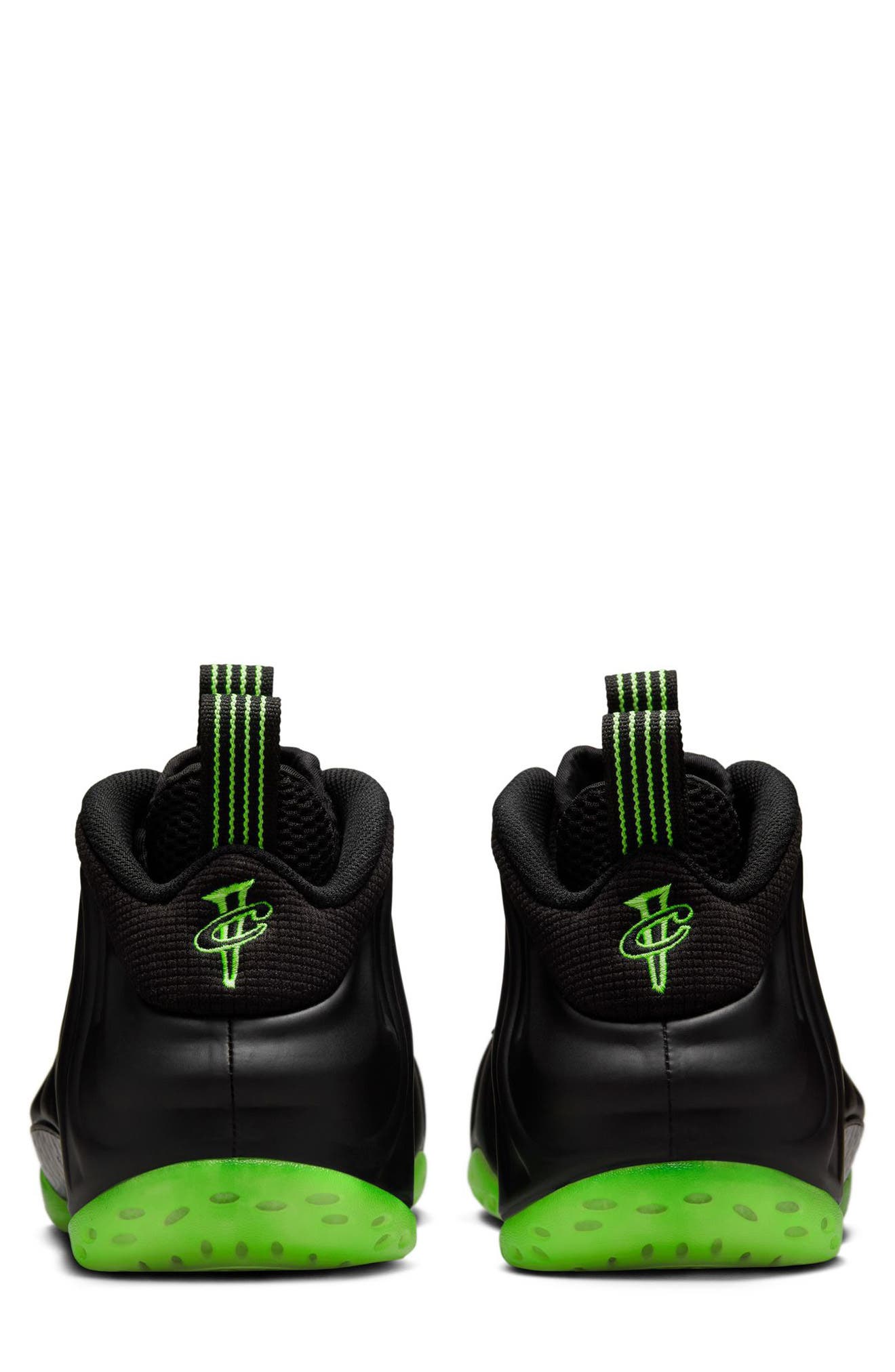 Air Foamposite One Basketball Sneaker, Alternate, color, 001 BLACK/VOLT