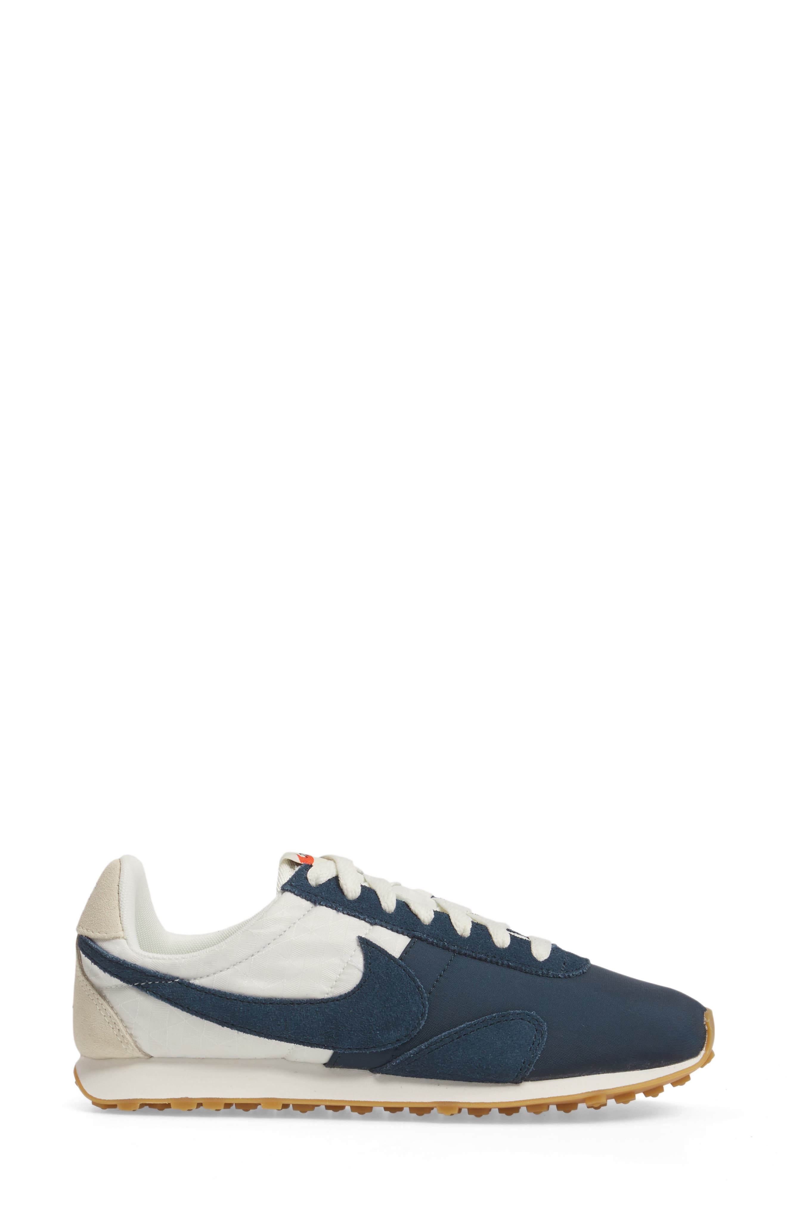 Nike Pre Montreal Racer Vintage Sneaker, Alternate, color, 