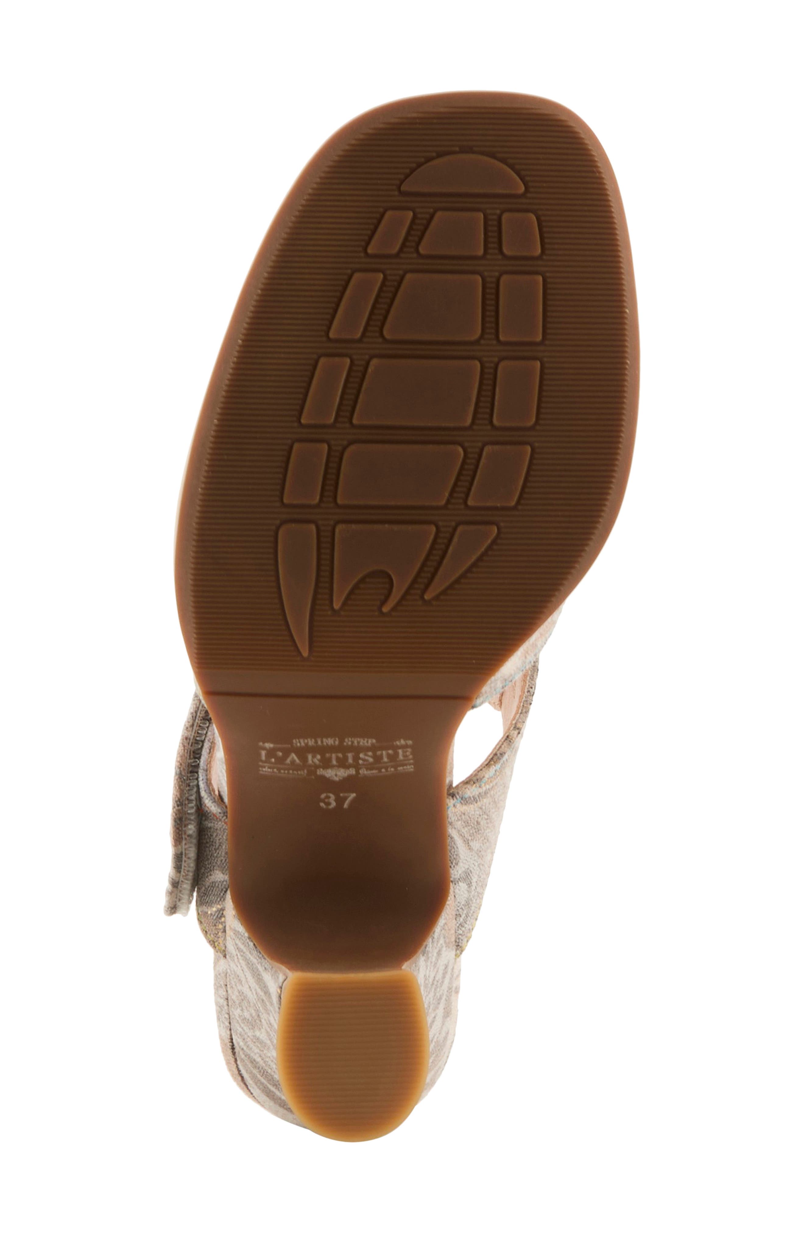 L'Artiste by Spring Step Alania Garden Floral Sandal, Alternate, color, Grey Multi