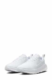 Nike Legend Essential 4 Walking Shoe