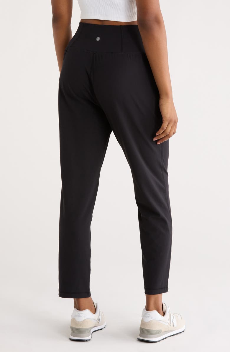 YOGALICIOUS Softlux Dakota Tapered Pants, Alternate, color, Black