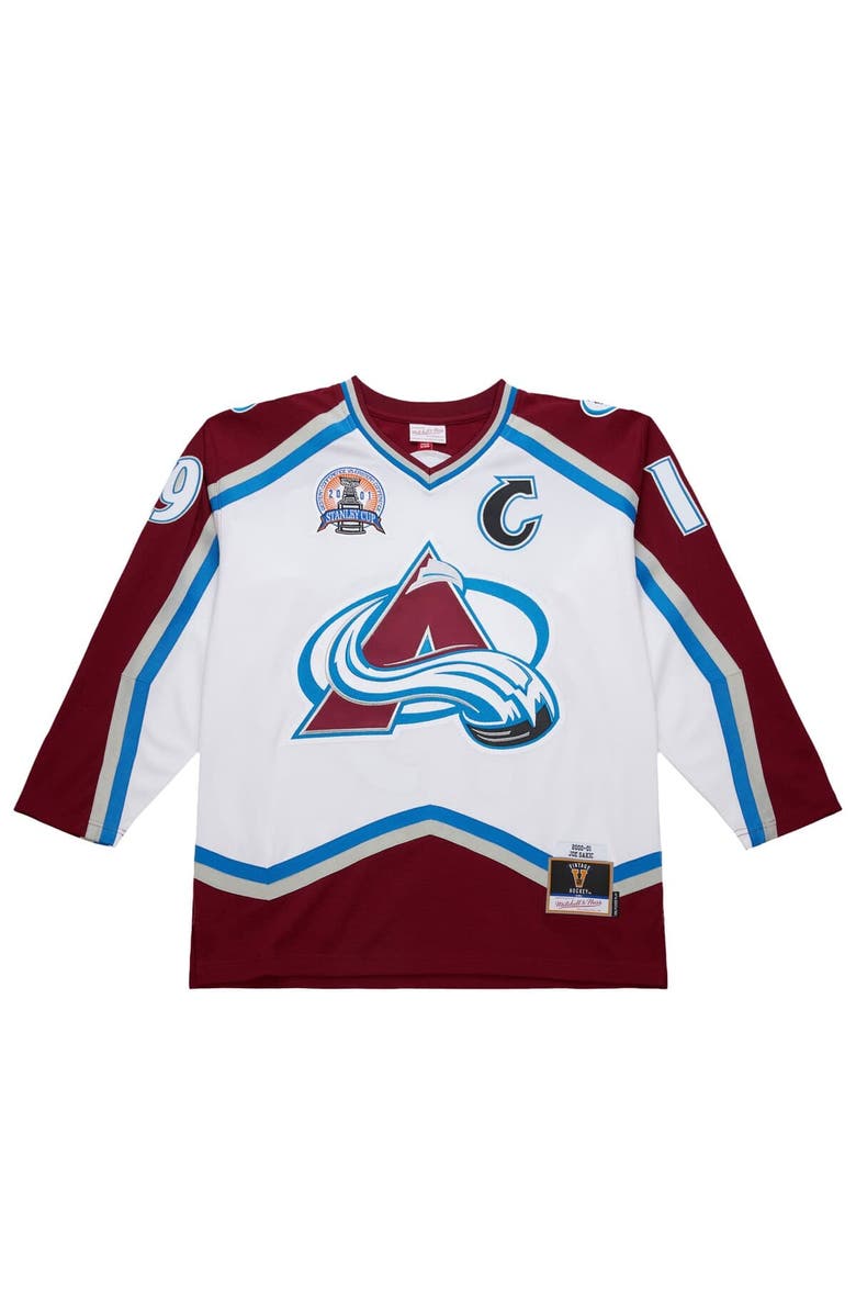 Mitchell & Ness Men's Joe Sakic White Colorado Avalanche 2000-01 Power Play Jersey, Alternate, color, White