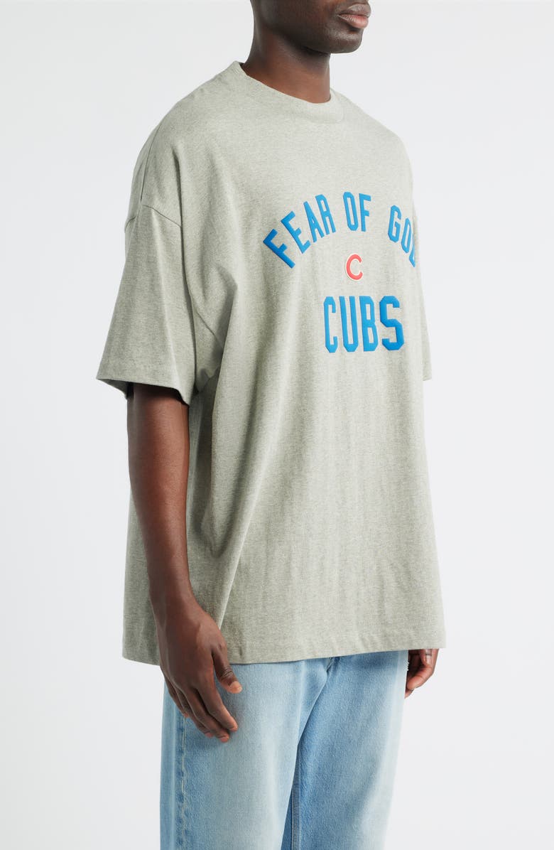 Fear of God Essentials MLB Cubs '90s Fit Cotton Graphic T-Shirt, Alternate, color, Warm Heather