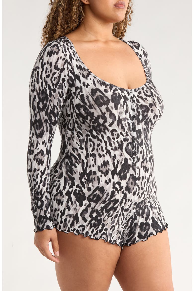 Snug Hug Ruffle Sleep Romper, Alternate, color, SILVER GREY LEOPARD