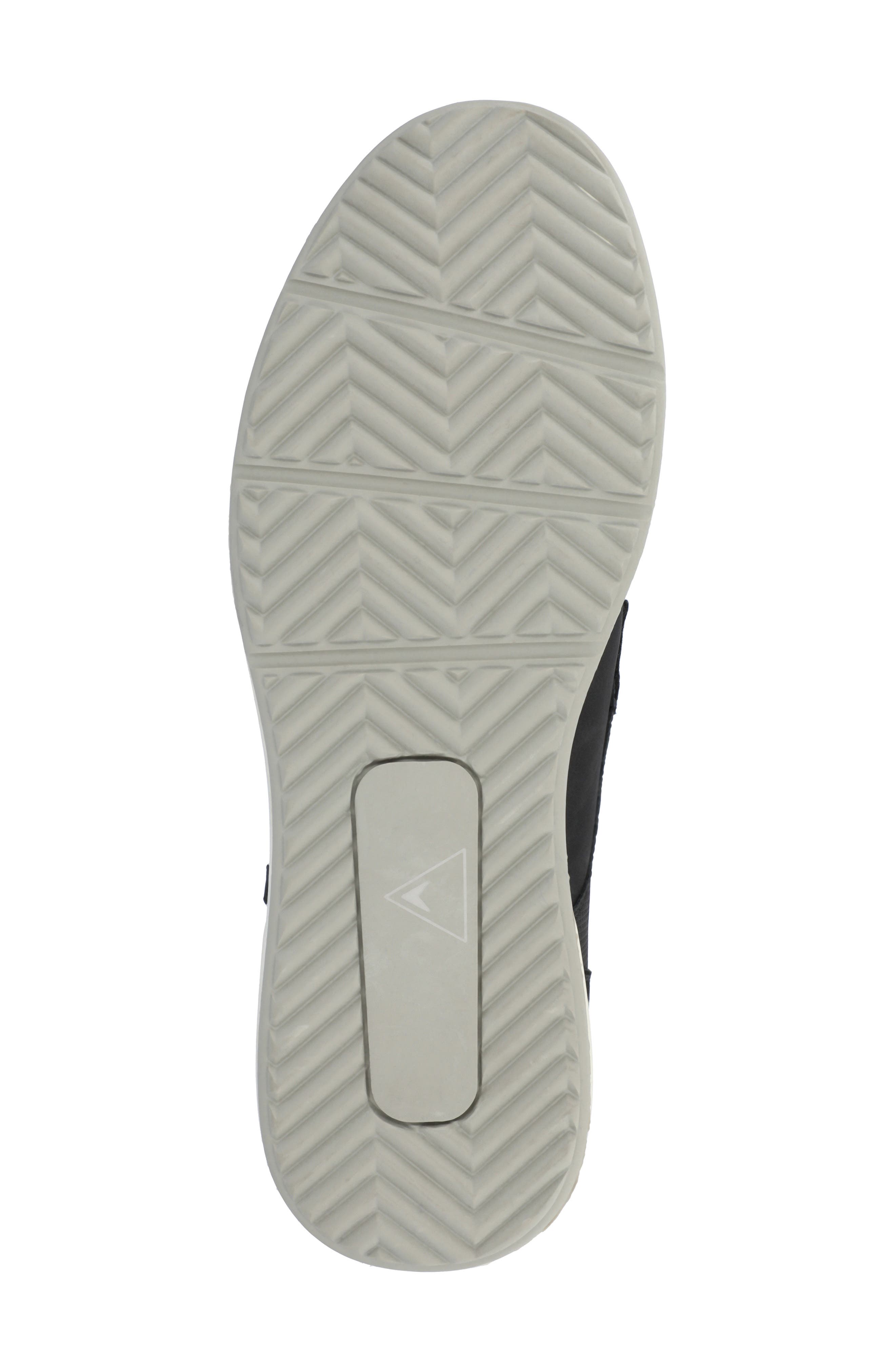 VANCE CO Austin Cap Toe Chukka Boot - Wide Width, Alternate, color, Black