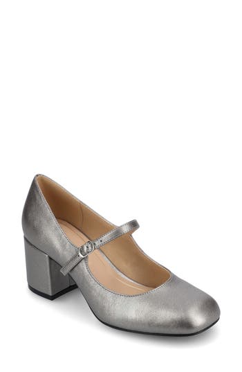 Journee Collection Okenna Pump In Silver
