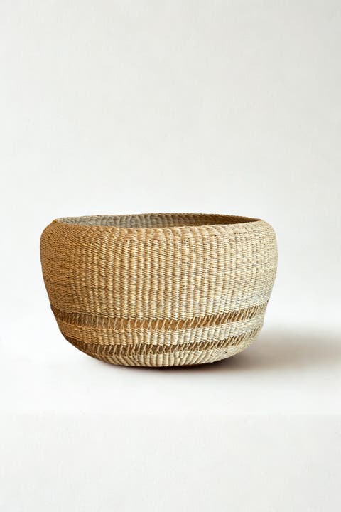 Handwoven 1 String Round Planter Basket