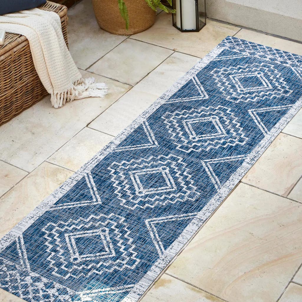 Jonathan Y Marokko Diamond Medallion Indoor/outdoor Area Rug In Blue/ivory