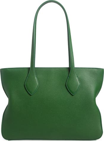 【Ferragamo】 Star レザー ロゴ トート バッグ ミディアム Star-shaped tote bag (L) - Women | Ferragamo