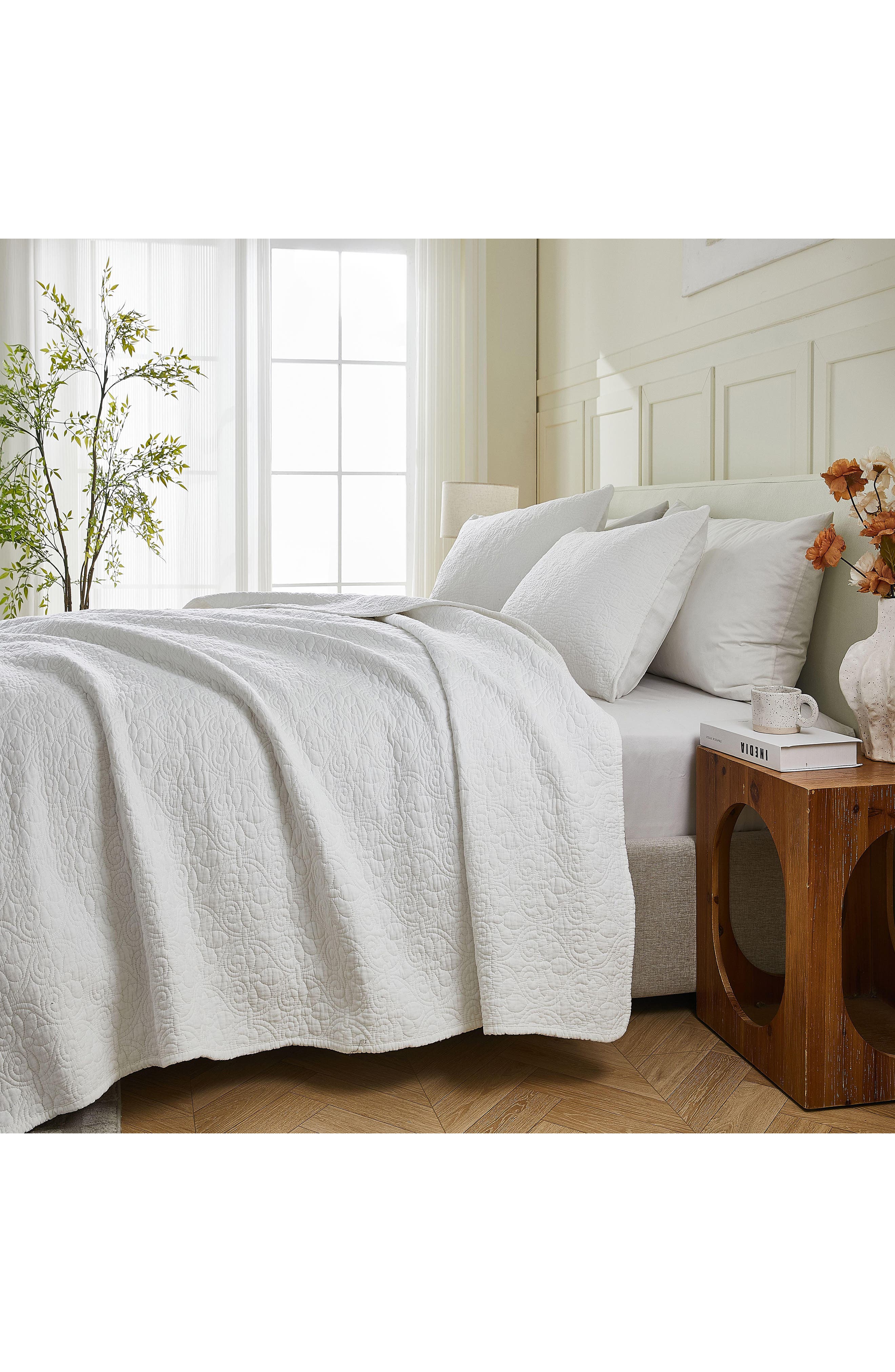 Flavia Cotton Stitched Quilt