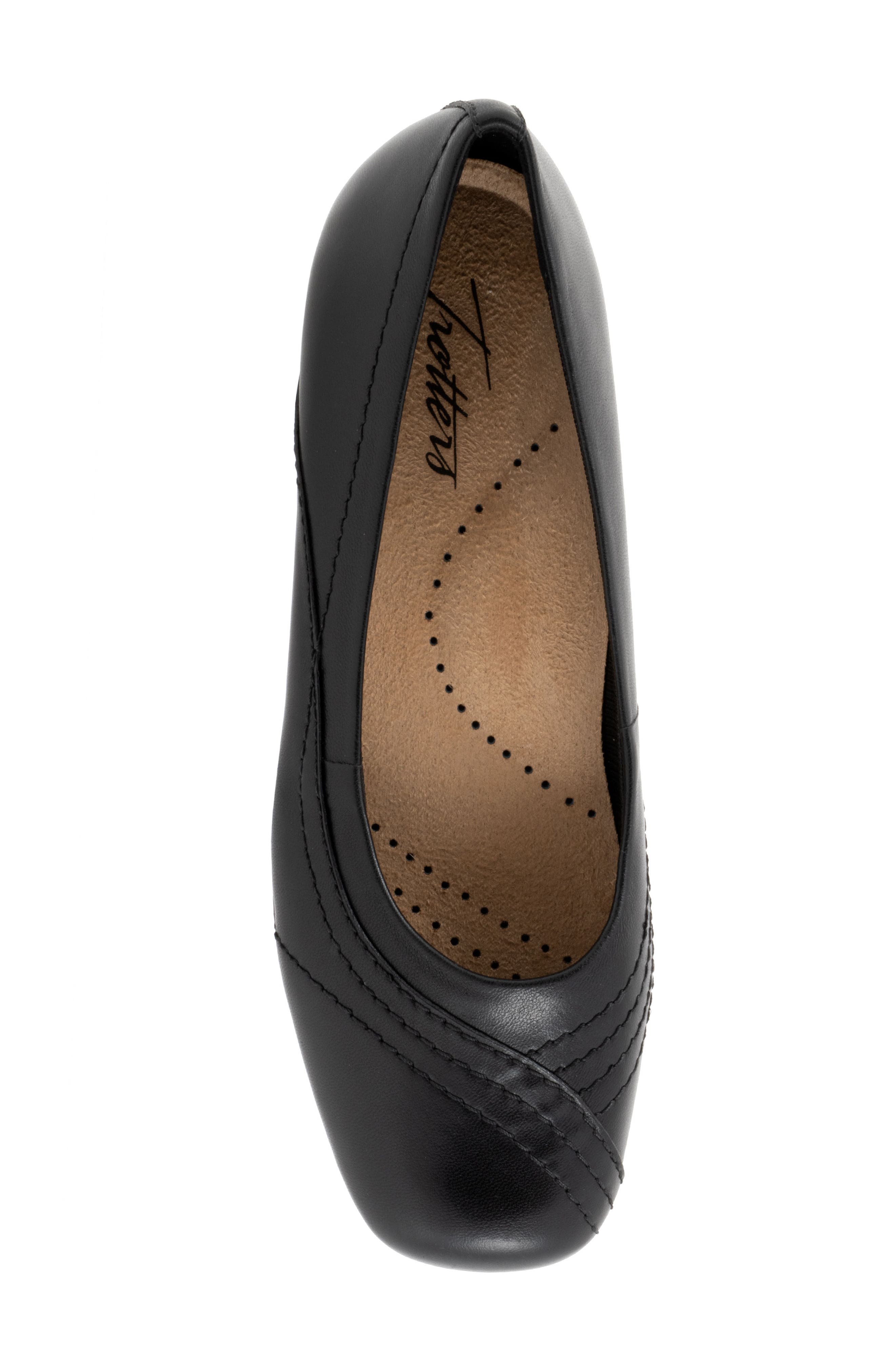 Trotters Sasha Square Toe Flat, Alternate, color, Black