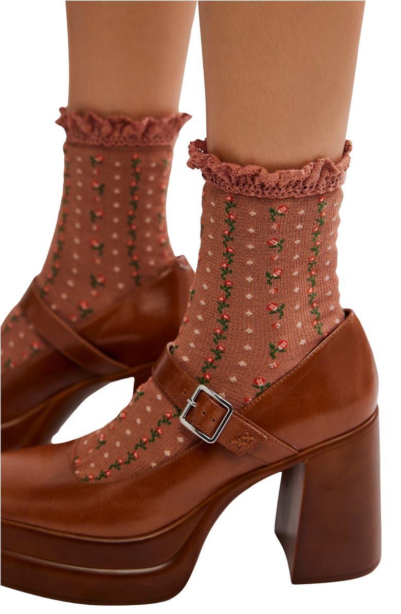 Free People Pack of 3 Ruffle Socks, Alternate, color, Merry And Bright