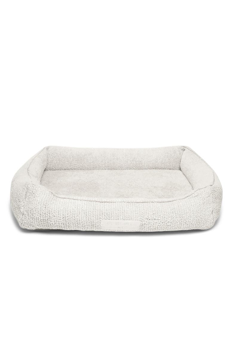 Barefoot Dreams<sup>®</sup> CozyChic<sup>®</sup> Pet Bed, Alternate, color, Pearl-Silver