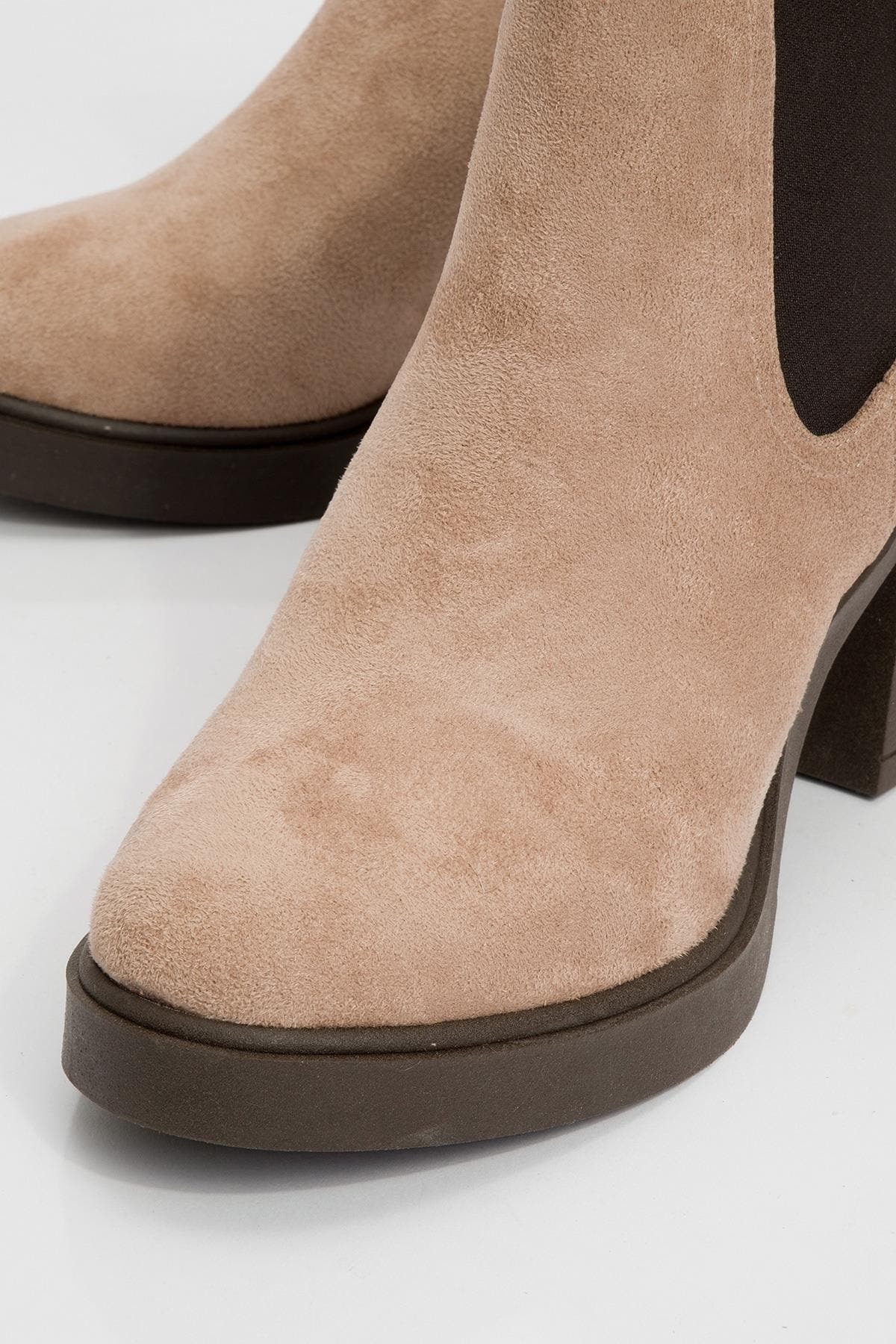 Prologue Shoes Loves Platform Chelsea Boot, Alternate, color, Beige Suede Faux Leather