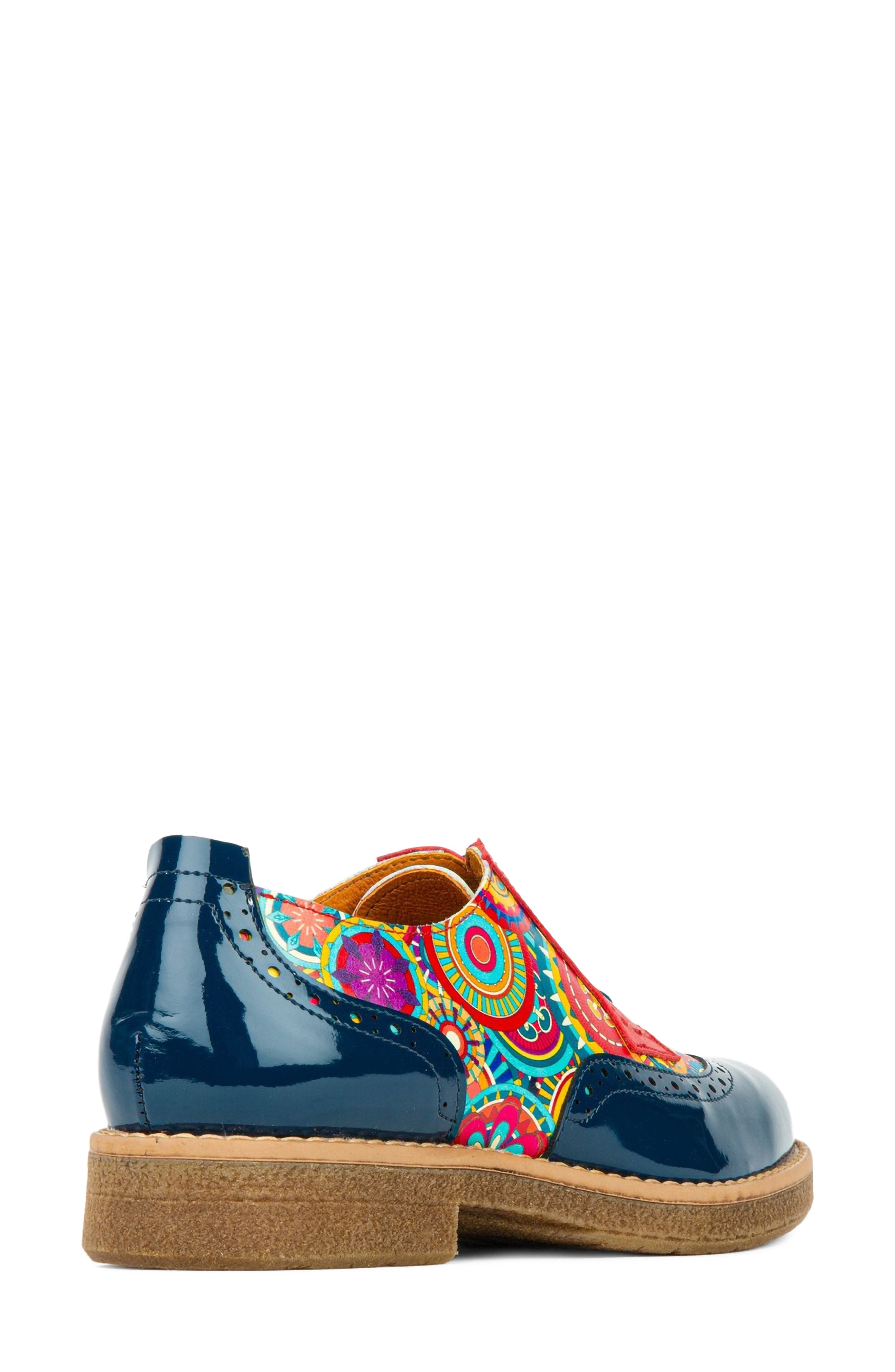 Lace-Up Water Resistant Brogue Oxfords, Alternate, color, BLUE