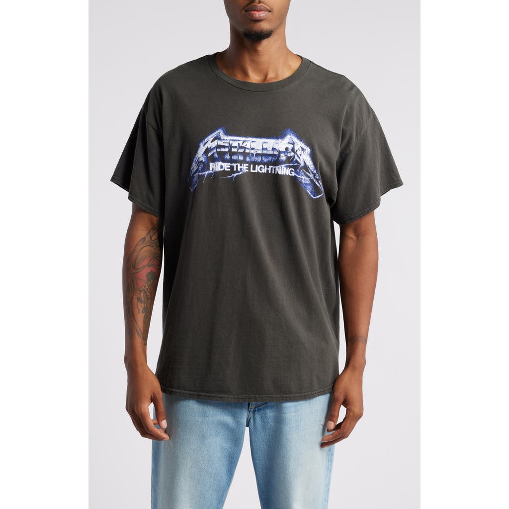 Merch Traffic Metallica Ride the Lightning Cotton Graphic T-Shirt in Black Pigment Dye