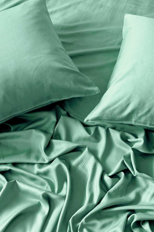 Bedvoyage Luxury 100% Viscose Cooling Pillowcase Set In Seaglass
