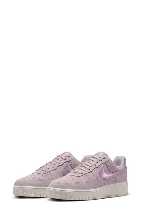 Air Force 1 '07 SE Basketball Sneaker (Women)