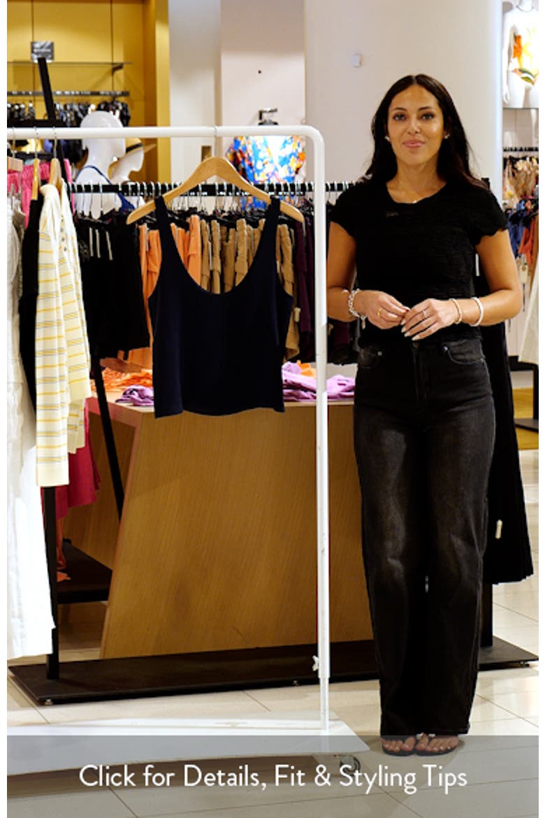 Ari Scoop Crop Tank video