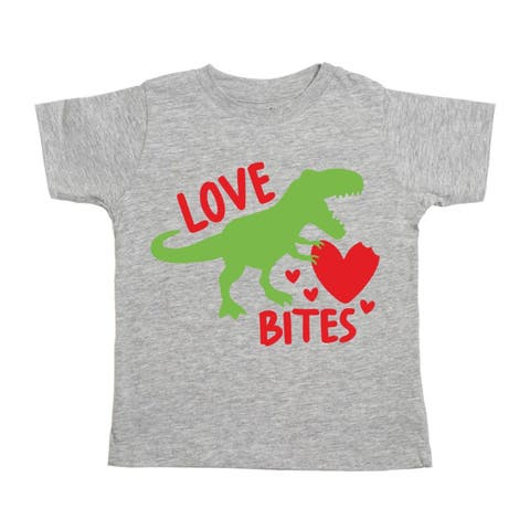 Love Bites Valentine
s Day Short Sleeve T-Shirt