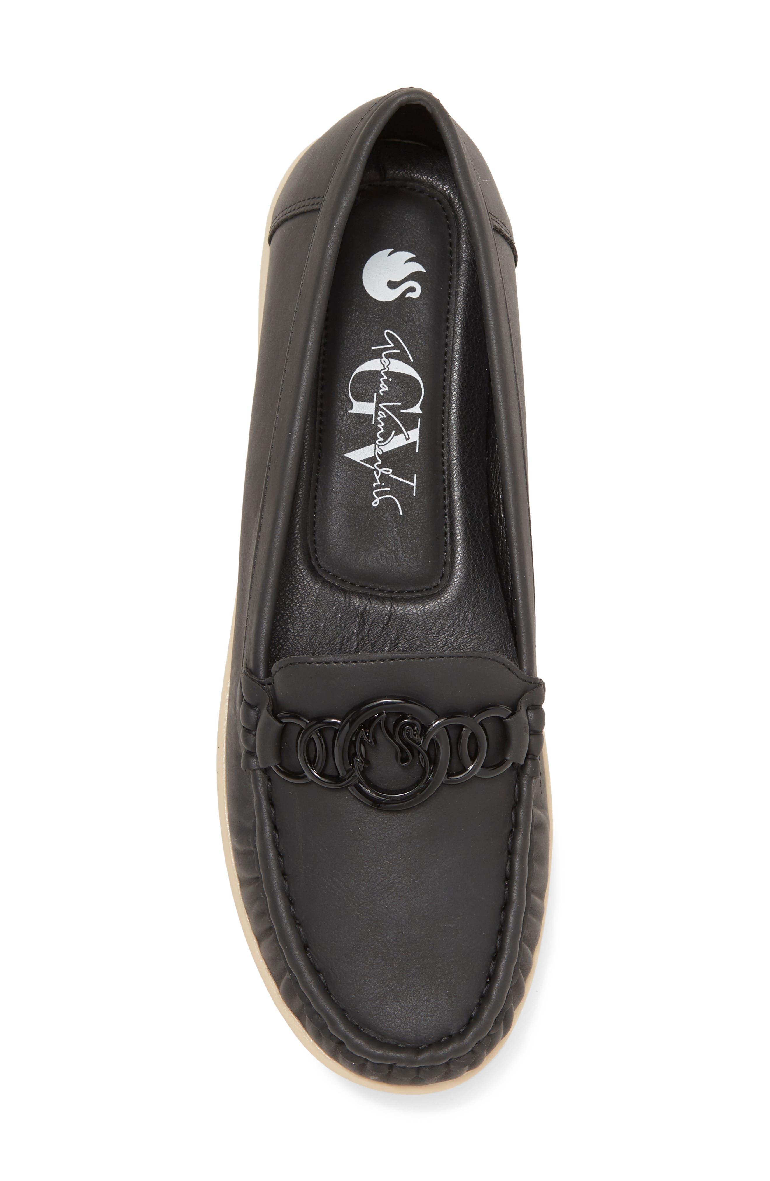 GLORIA VANDERBILT Amanda Logo Chain Loafer, Alternate, color, 