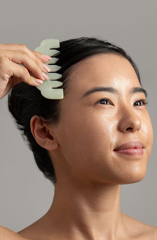 Mount Lai The Jade Massaging Gua Sha Comb In Green