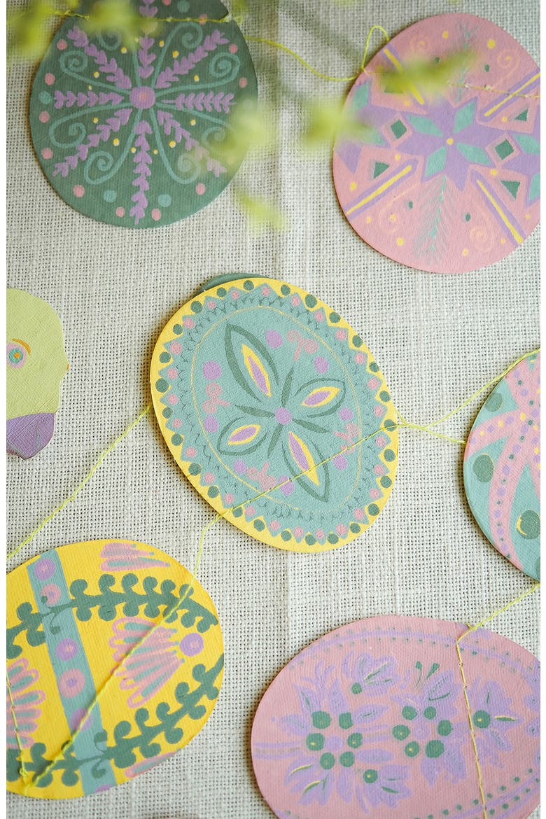 No. 87 Egg Hunt Garland, Alternate, color, NO COLOR