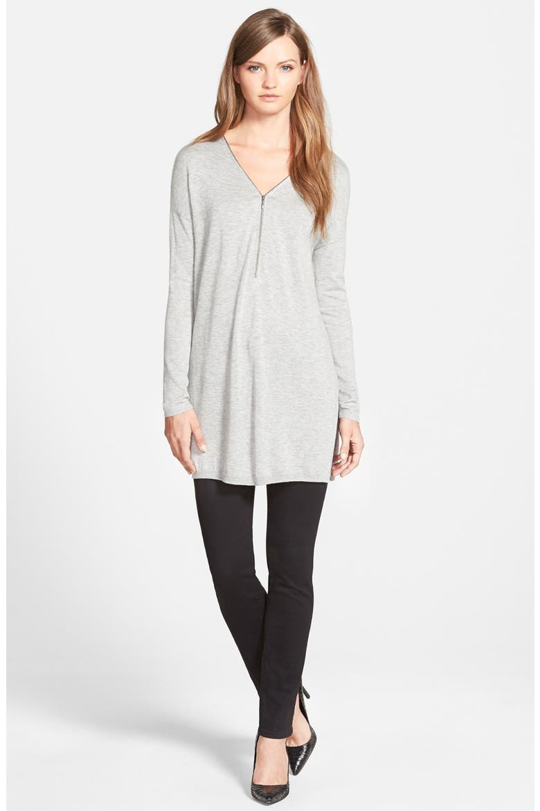 '811' Mid Rise Skinny Jeans (Nordstrom Exclusive), Alternate, color, BLACK