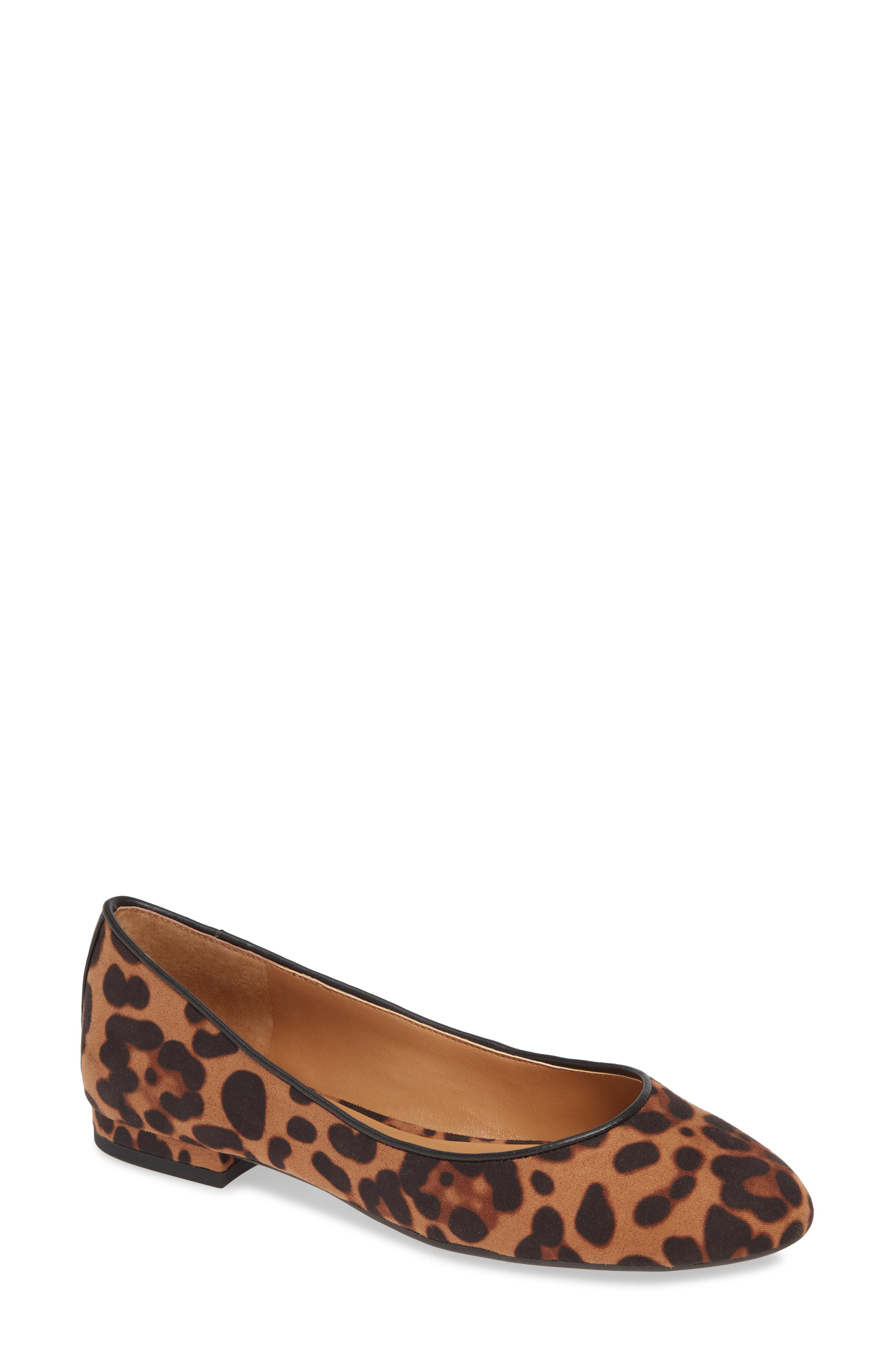 Garcelle Skimmer Flat, Main, color, NATURAL LEOPARD PRINT FABRIC