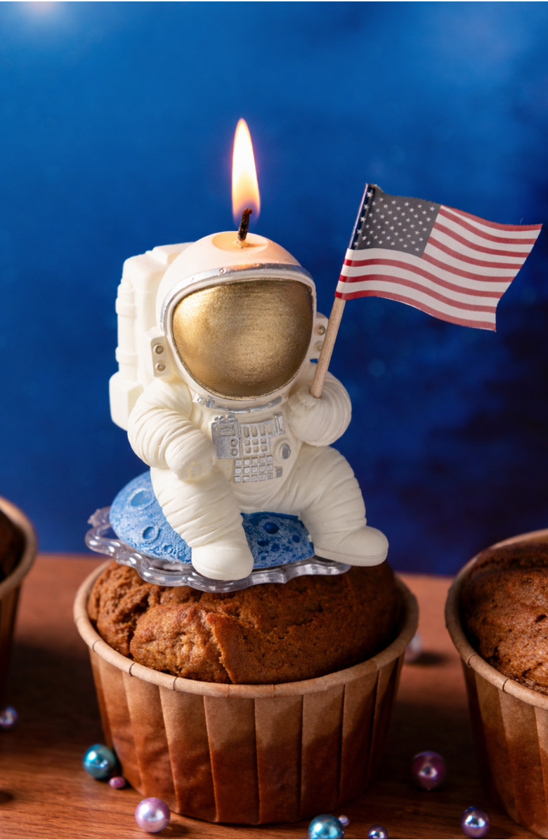 Southlake gifts Astronaut Candle, Alternate, color, Astronaut
