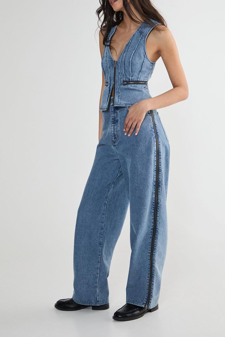 Mid-Wash Zip Seam Straight Leg Jeans (Women) | Nordstrom