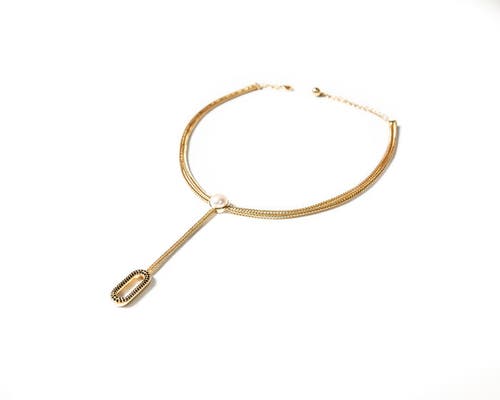 Zarux Modern Pearl Choker In Gold