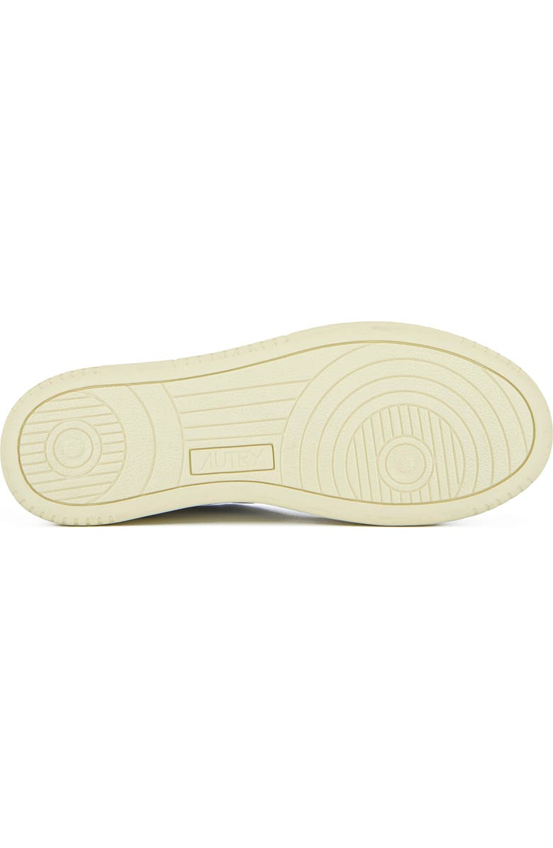 AUTRY Medalist Low Sneaker, Alternate, color, Goat/Suede Cigar/Blk