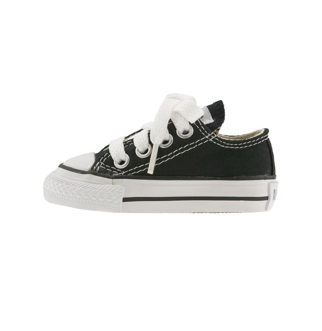 Converse Chuck Taylor<sup>®</sup> Low Top Sneaker, Alternate, color, Black