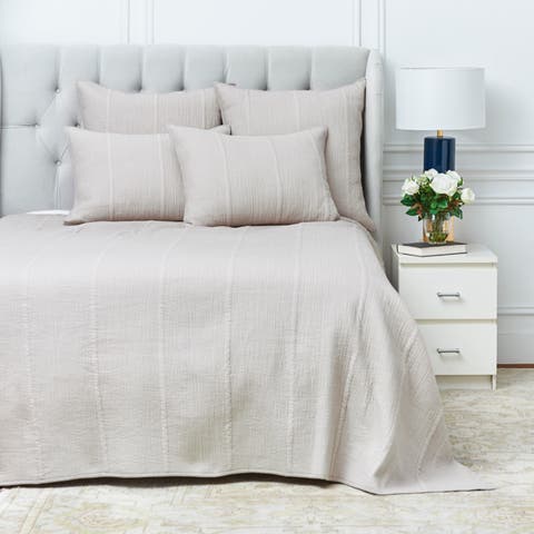 Nunzia Oyster Cotton Full/Queen Bed Quilt
