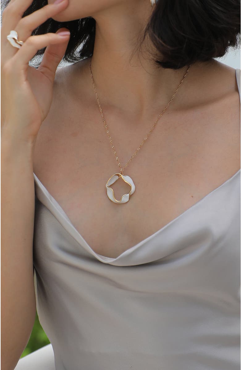 RC RETRO CHIC Breeze Necklace, Alternate, color, Gold & White