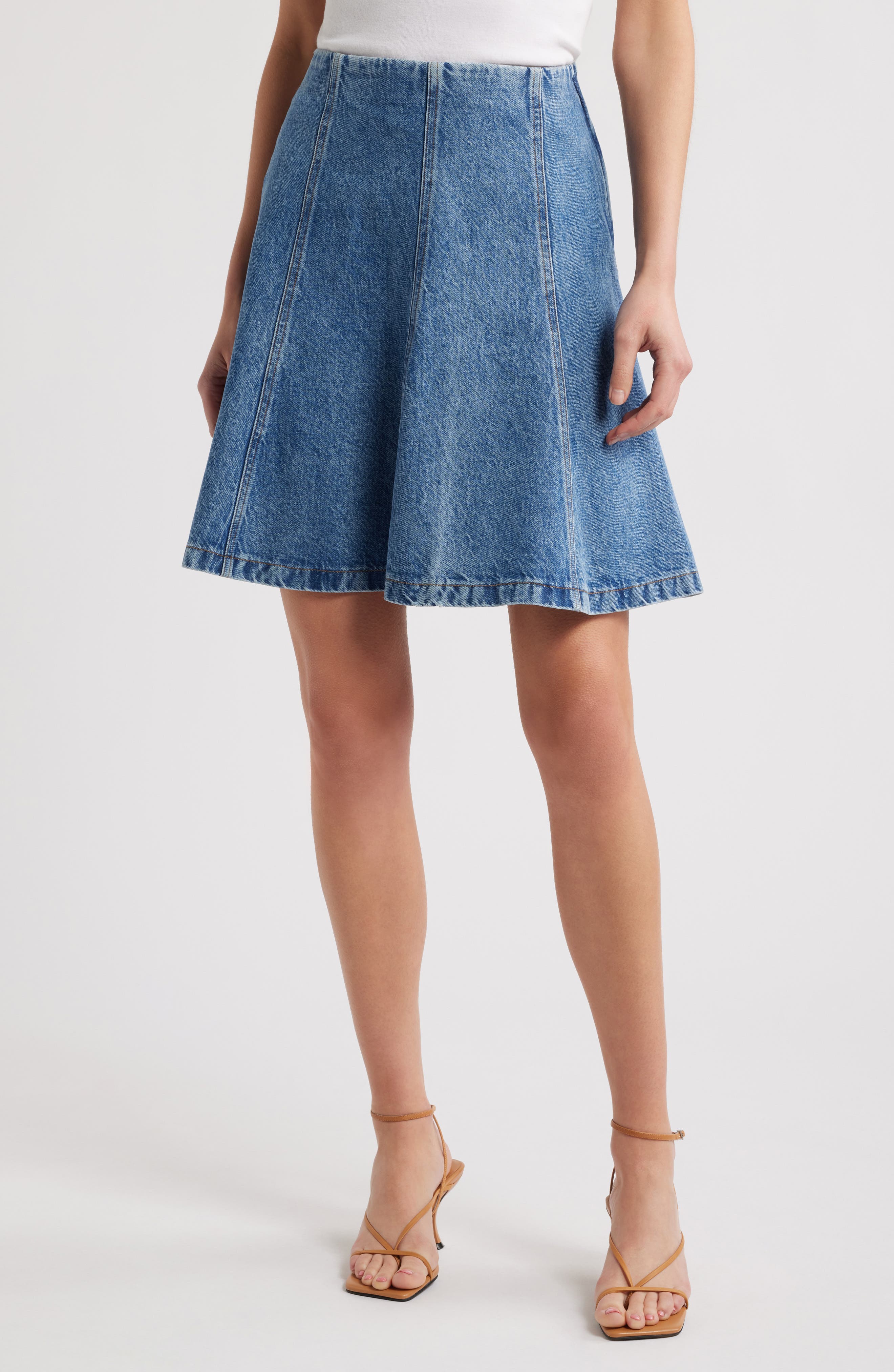 FRAME The Sway Denim Skirt
