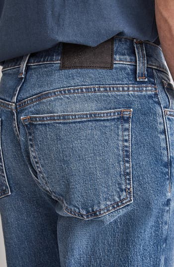 Relaxed Taper Jeans
