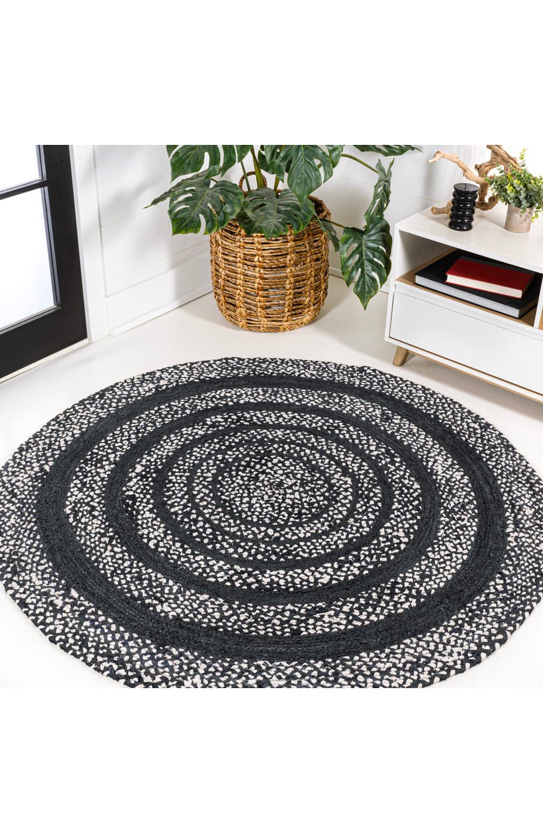 JONATHAN Y Abyss Braided Bohemian Coastal Round Jute Round Area Rug, Alternate, color, Black/White