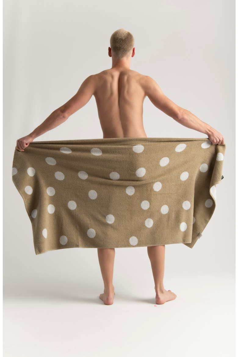 Scattered Polka Dot Bath Towel, Alternate, color, EVERYDAY KHAKI/ WORKSHOP WHITE